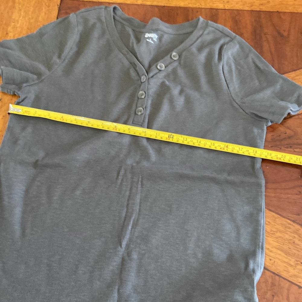 Duluth Trading v neck shirt never worn